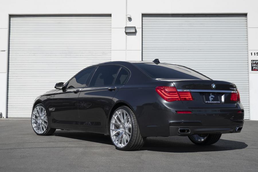  BMW 750Li on Forgiato Wheels (FLOW-001) 2018 года  (фото 4 из 6)
